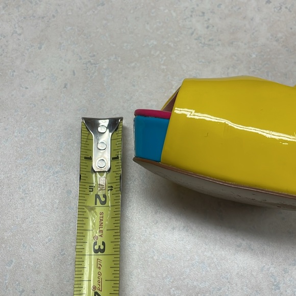 Guess Heels - Picture 7 of 10